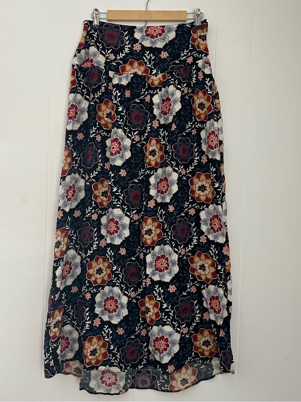 Forever 21 Floral Maxi Skirt - Navy with Multicolor Blooms Size Medium